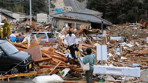 BBC News   In pictures: Japan earthquake and tsunami