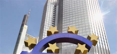 BCE estima que es necesario mantener los tipos bajos ...