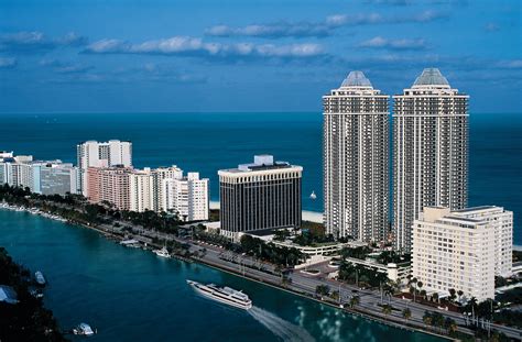 Beach Resort : Fontainebleau Resort Miami Beach