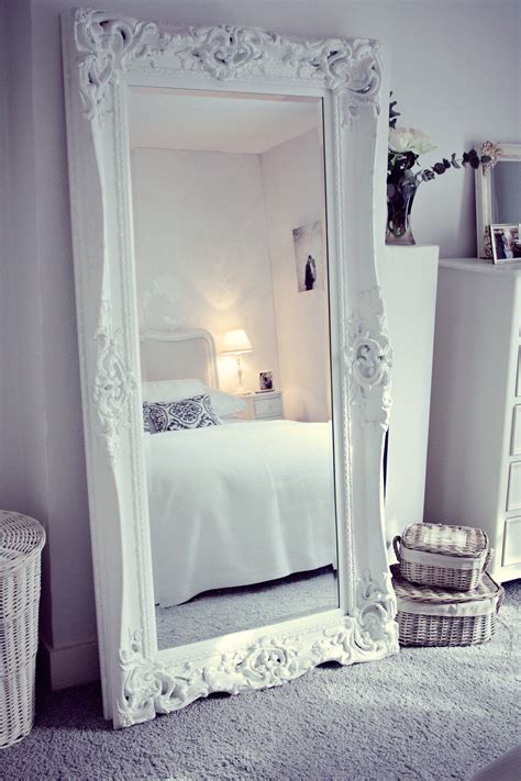 Bedroom Mirrors: Best Decorative Items For Your House   In ...
