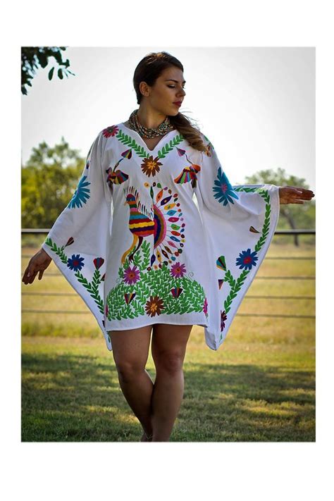 Best 25+ Mexican blouse ideas on Pinterest | Mexican ...