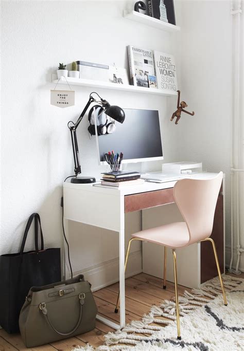 Best 25+ Shelves above desk ideas on Pinterest