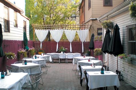Best outdoor restaurants, patios and cafes in Chicago