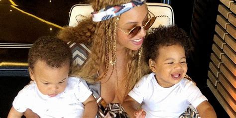 Beyoncé Finally Shares Pictures Of Twins Rumi And Sir ...