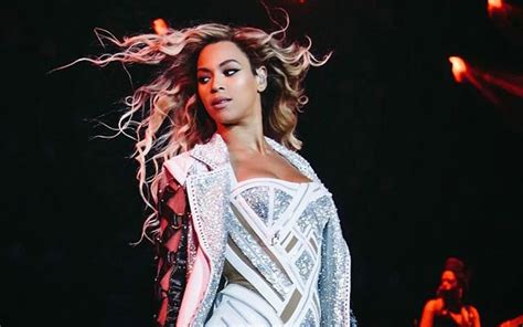 Beyoncé, Jay Z go On the Run – The Cord