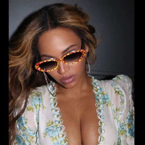 Beyonce Knowles Instagram Photoshoot   Mastitrain