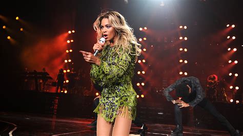 Beyonce Live In Concert | www.pixshark.com   Images ...