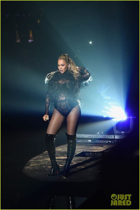 Beyonce: MTV VMAs 2016 Performance Video    Lemonade  Live ...