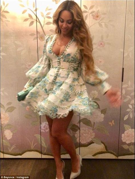Beyonce rocks cleavage baring floral dress on Instagram ...