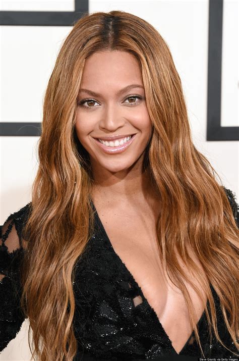Beyonce s LBD Steals The 2015 Grammys Red Carpet