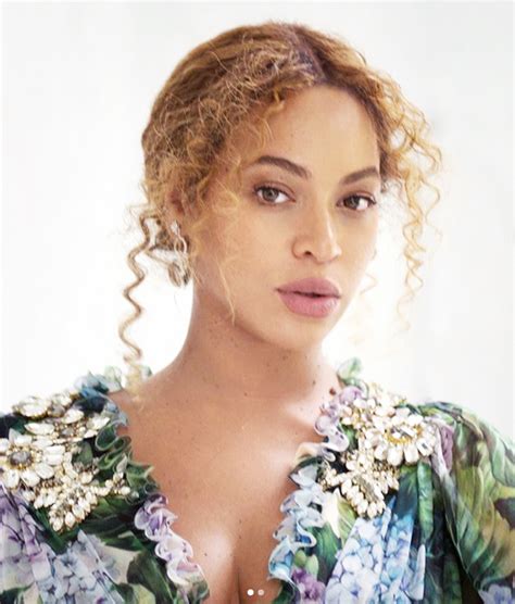 Beyoncé Shares Her Bikini Clad Baby Bump on Instagram ...