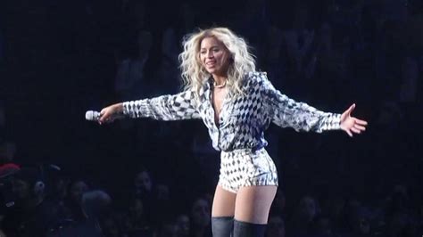 Beyonce   XO live in Toronto December 16th, 2013   YouTube