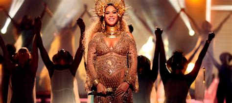 Beyoncé y su mensaje de poder femenino en los Premios ...