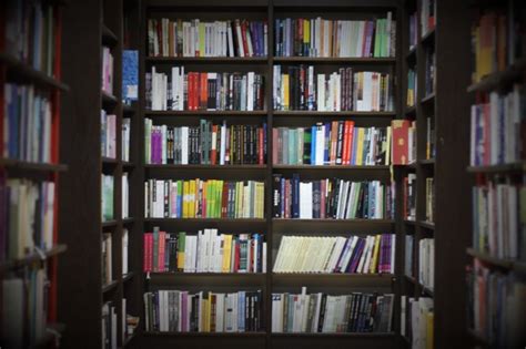 Biblioteca con libros | Descargar Fotos gratis