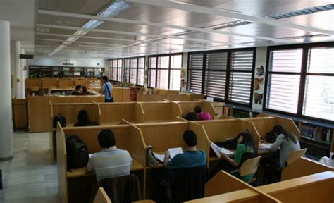 Biblioteca de la Universidad Carlos III de Madrid. Foto ...