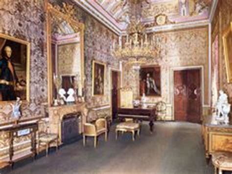 Biblioteca de Victoria Eugenia en el Palacio Real de ...