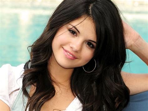 Biografia de selena gomez | ActitudFEM