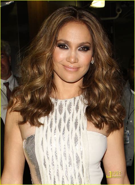 Biography: Jennifer Lopez – LatinTRENDS.com