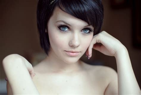 Black Hair and Pale Skin: beautiful or ugly ...