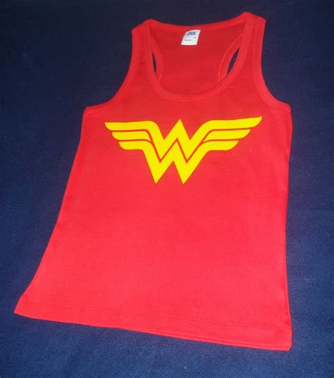 Blusa Camiseta Mujer Maravilla Wonder Woman Escudo Roja ...