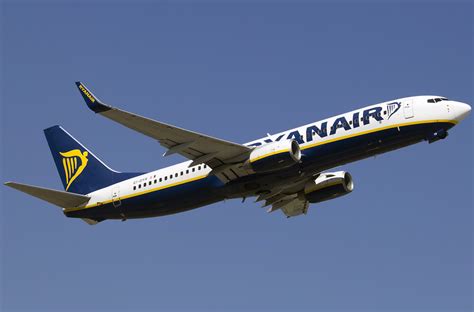 Boeing 737 800 Ryanair. Photos and description of the plane