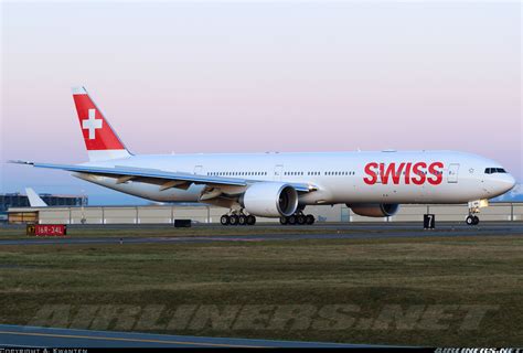 Boeing 777 3DE/ER   Swiss International Air Lines ...
