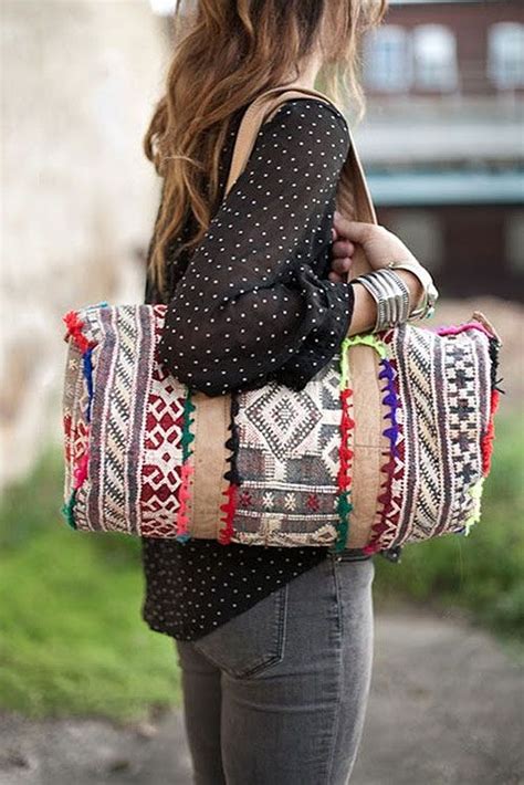 Bolsos hippies. La moda hippie chic en mochilas y carteras ...