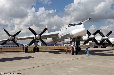 Bomber aircrafts Tupolev: TU 95 and TU 160 | To Discover ...