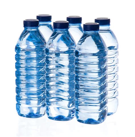 Botellas de agua foto de archivo. Imagen de claro, blanco ...