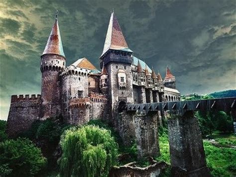 Bran  count dracula  castle Romania | Bucket~list | Pinterest