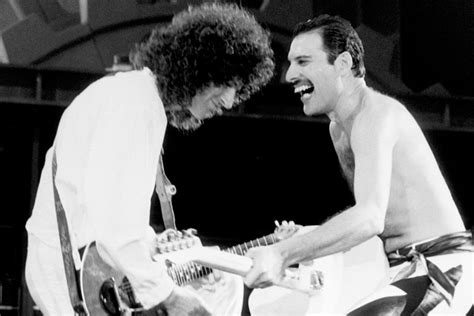 Brian May admits he contemplated suicide after Freddie ...