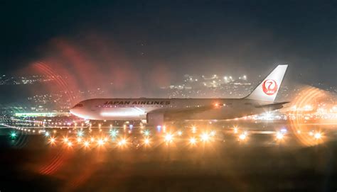 Brillantes fotos nocturnas de aviones que resaltan la ...
