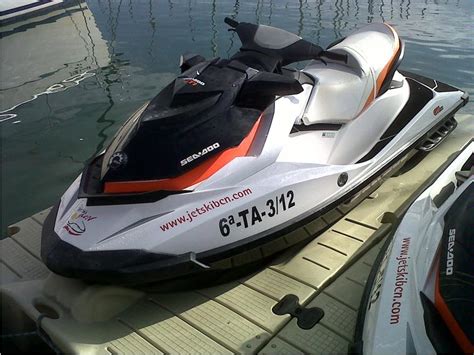 BRP Sea DO   GTI 130 en Port Olímpic | Motos acuáticas de ...