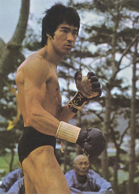 Bruce Lee  Biografía  | Jesed