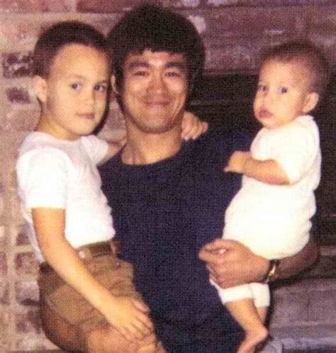 Bruce Lee images Bruce with his kids wallpaper and ...