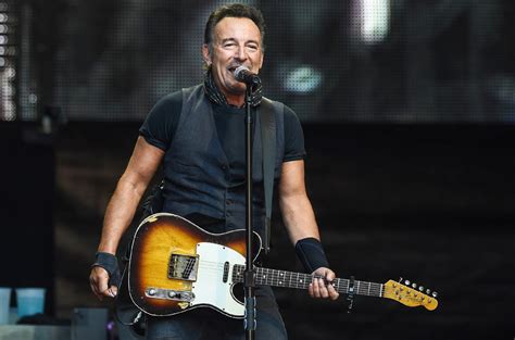 Bruce Springsteen Plays Longest U.S. Concert, Over 4 ...