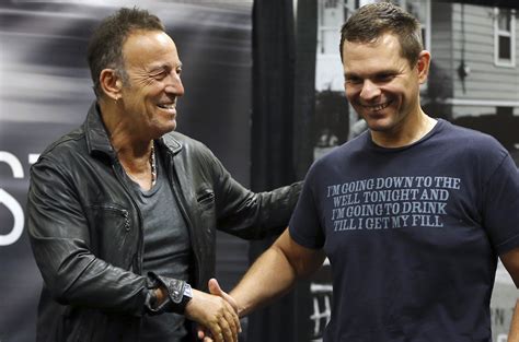 Bruce Springsteen Signs  Born to Run  Books, Meets ...