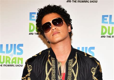 Bruno Mars calls Adele “a diva”   CBS News
