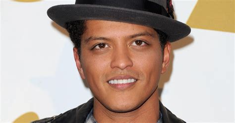Bruno Mars Says Adele Is ‘a Diva’ With Attitude   Us Weekly