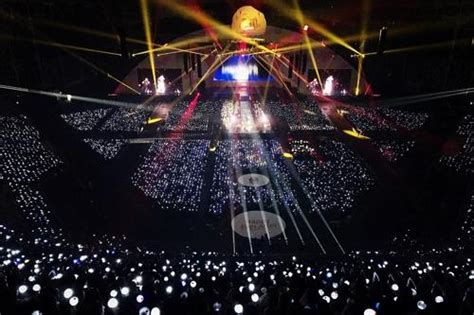 BTS meets with tens of thousands of fans in Seoul