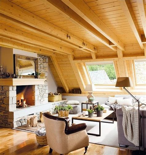 Buhardilla salón con techos de madera | #madera # ...