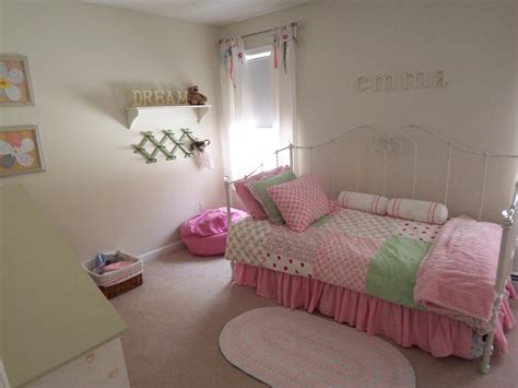 Butterfly Wall Decor Theme Ideas Teenage Girl Bedroom ...