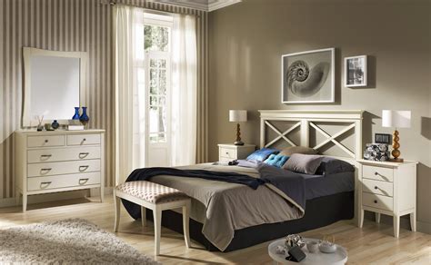 Cabecero de cama en madera y con aspas para dormitorios ...