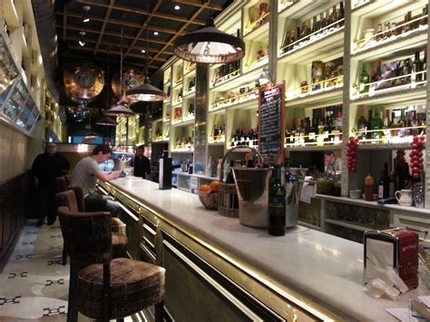 Cafés y restaurantes del Eixample de Barcelona   Calle ...