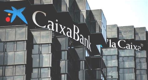 Caixabank decide cambiar su sede de Barcelona a Valencia ...