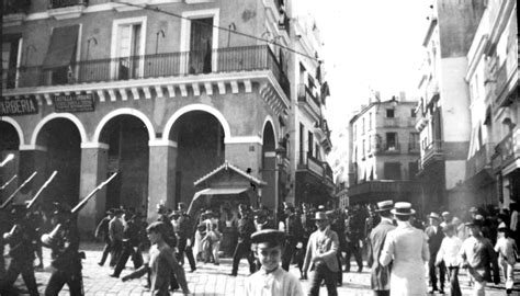 Calle Génova, hoy Avenida de la Constitución. Fotos ...