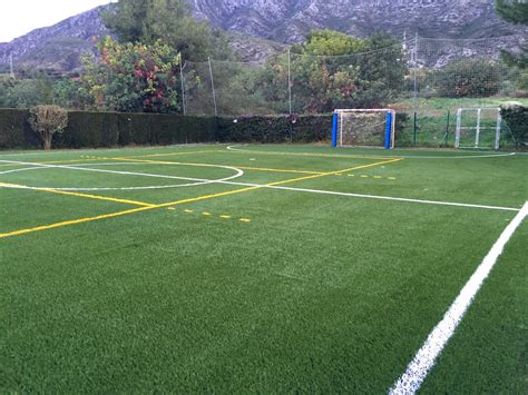 Campo de fútbol 5 en colegio ingles de Marbella   Sportser