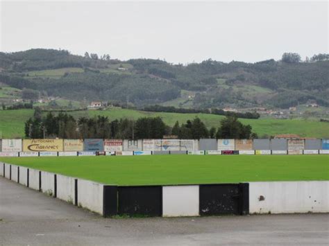 Campo de Fútbol, VILLAVICIOSA  Asturias