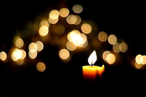 Candle — free image from Fotolia.com   TotalPixels