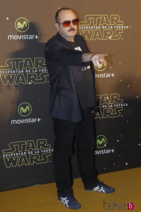Carlos Areces en el estreno de  Star Wars: El Despertar de ...